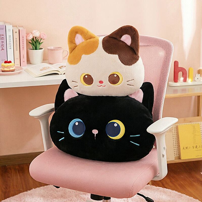Cute Bo Adorable Tri-Couleur Chat Kpodó Awì Wiwi Kpodó Ayihunnú Kpodó Ayihunnú Kpo